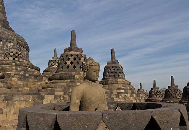 Hình ảnh khám phá 10 ngôi đền nổi tiếng châu Á dịp 30-4