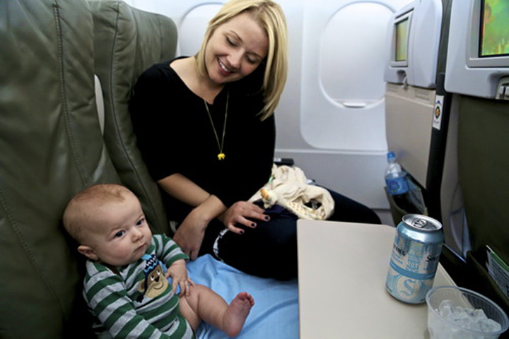 trẻ em dưới 2 tuổi di máy bay vietjet