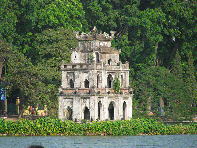Vé máy bay giá rẻ đi Hà Nội