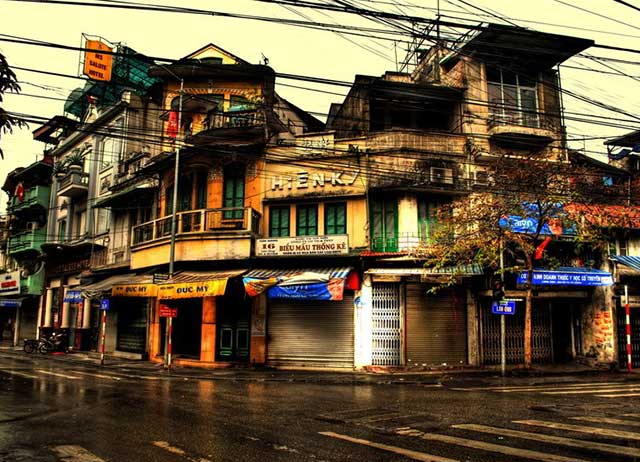 Hình ảnh mùng 8 tháng 3 hẹn hò lãng mạn ở Hà Nội