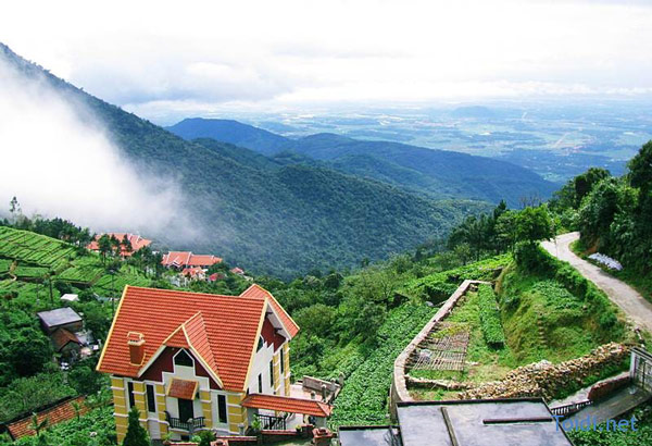 Vé máy bay giá rẻ đi Hà Nội tháng 9