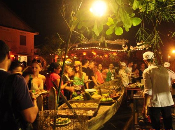 Vé máy bay đi Hội An dự Liên hoan Ẩm thực quốc tế