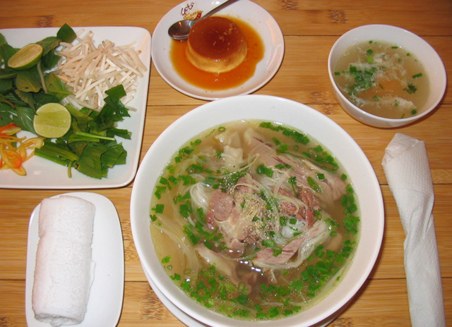 Phở Bát Đàn