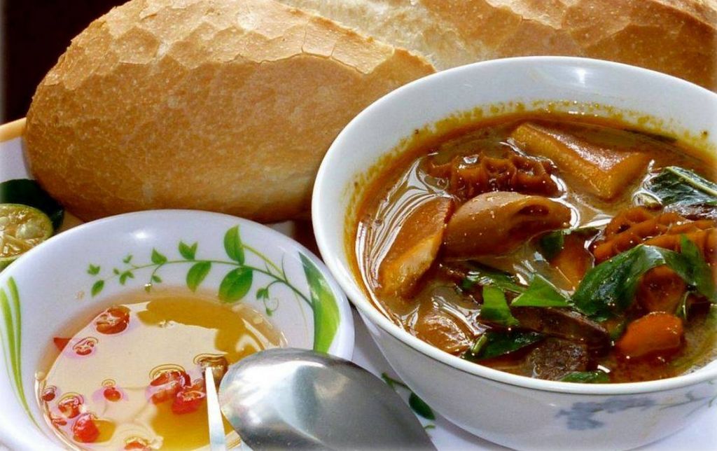 Vé máy bay Huế đi Sài Gòn