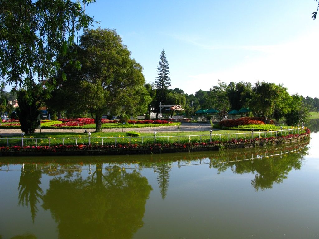 Vé máy bay đi Đà Lạt bao nhiêu tiền